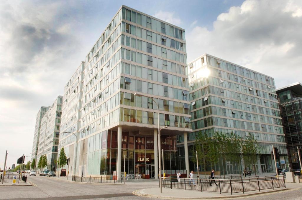 City Stay Apartments - Hub Milton Keynes Extérieur photo